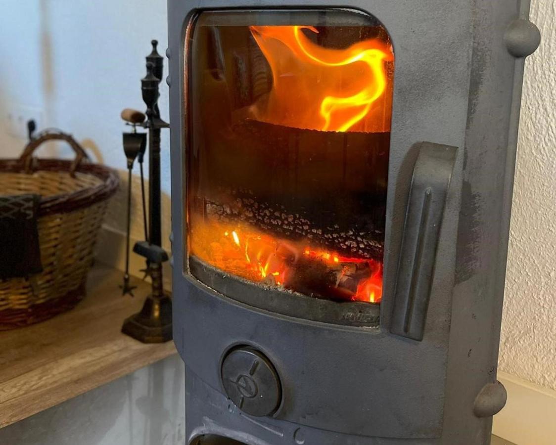 Aurora 2-Bed Cottage - Sleeps 4 - Montseny Park Арбусьес Экстерьер фото